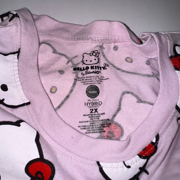 Sanrio Hello Kitty Tshirt 2x - Picture 2 of 5